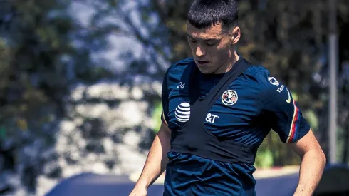 Federico Viñas se entrena al parejo en Coapa.