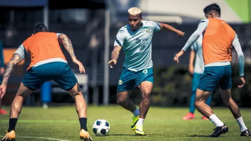 América se prepara para el duelo con Necaxa.