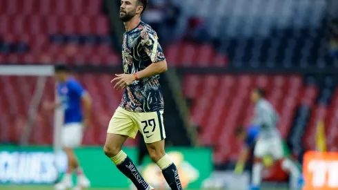 Miguel Layún regresó al Azteca como jugador del América después de 2421 días.