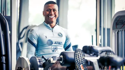 Aquino mostró el buen ánimo que hay en Coapa.