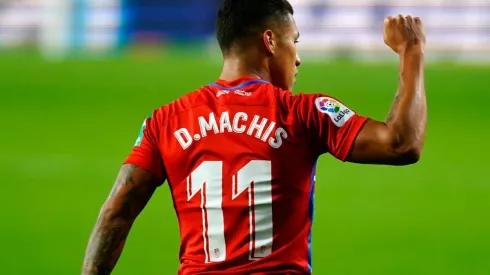 América insiste por Darwin Machís.