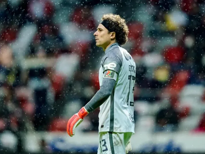 Guillermo Ochoa sorprendió a todos en Coapa