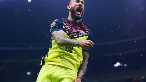 Emanuel Aguilera se quedaría en América, por lo menos, un año más.