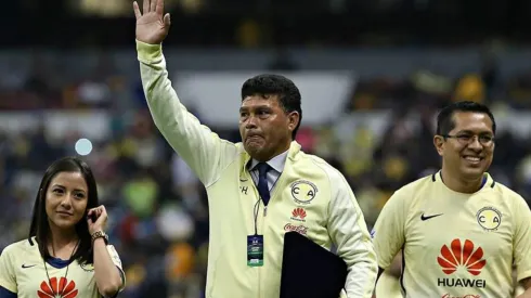 Juan Hernández le apuntó al América de Solari.