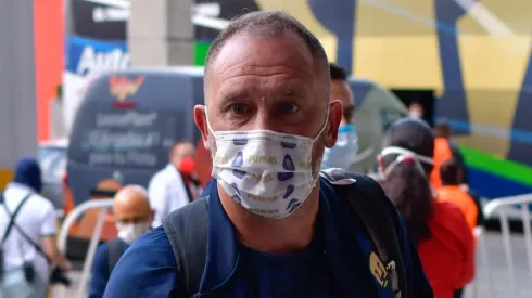 Andrés Lillini calentó la previa del Clásico Capitalino.