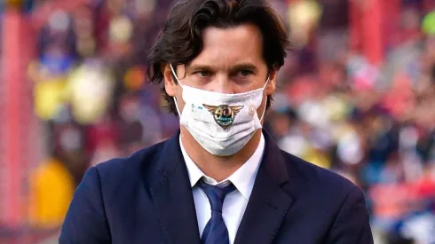 Siguen las idas y venidas en el plantel de las Águilas del América de Santiago Solari.