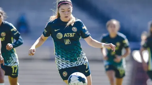 Katty Martínez le dio la victoria al América ante Pumas.