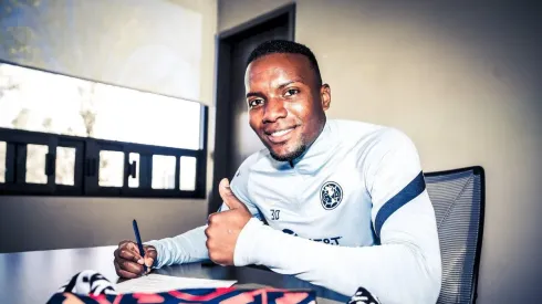 Otero ya firmó su contrato.