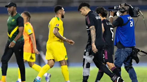 Jorge Sánchez abandonó así el Independence Park en Kingston.