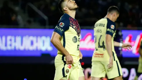 Henry Martín y Federico Viñas se lamentan en un partido de Liga MX con Américs