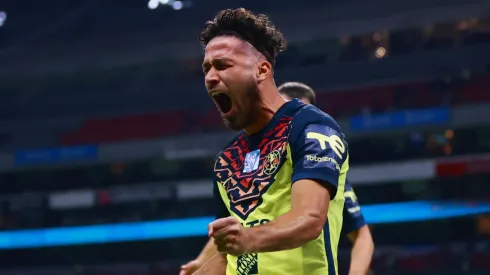 Valdez hizo historia con su gol.