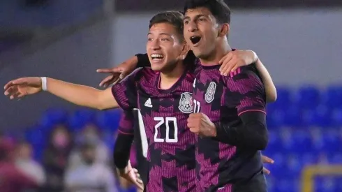 Los juveniles del América tratan de llenarle el ojo al Tano Ortiz.