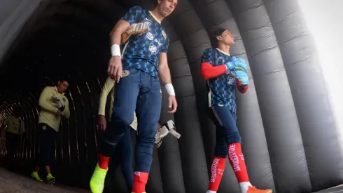 Óscar Jiménez y Guillermo Ochoa, dos de los contratos que el Club América debe definir, próximamente, si renueva o no.