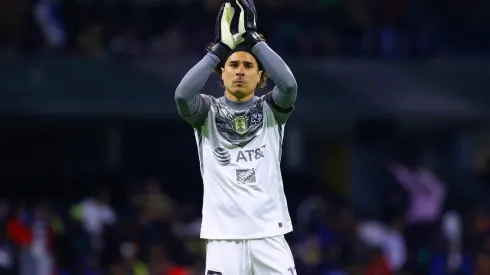 Memo Ochoa porta un nuevo tatuaje en la piel
