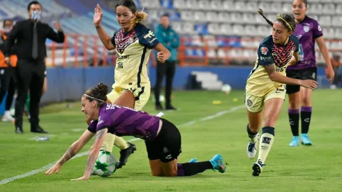 Scarlett Camberos perdió los estribos y agredió sin razón.