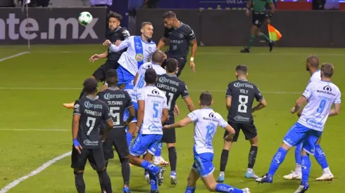 La polémica se desató por una posición adelantada de Bruno Valdez.