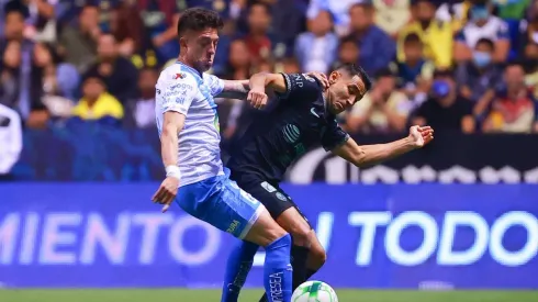 Fuentes recibió una dura entrada de Parra en la Ida.