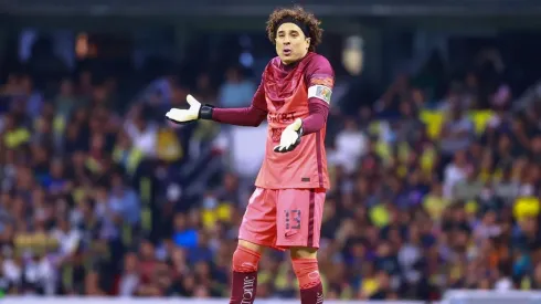 Ochoa no pudo atajar otro penal, pese a que cumplió otro gran partido.