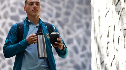 Viñas tiene a alguien que lo protege en América.