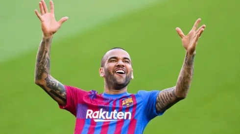 Dani Alves está a un paso de llegar a México.