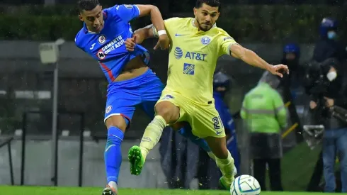 Henry Martín sumó millas para viajar a Qatar 2022.