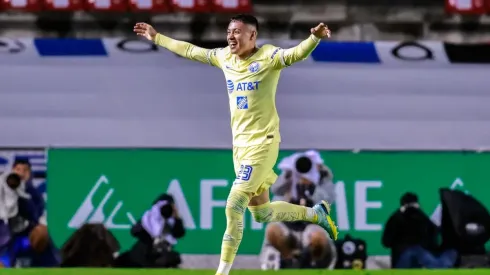 Emilio Lara vive un momento de ensueño.