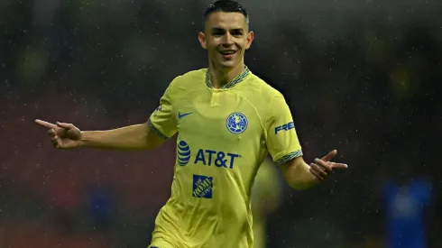 Fidalgo brilla con la playera de América.