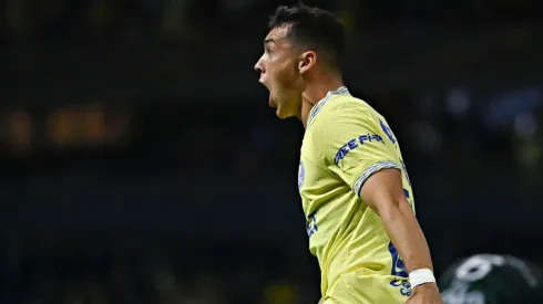 Viñas fue el héroe de América ante Santos.