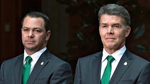 Santiago Baños y Héctor González Iñarritu se sumaron al festejo por la victoria del América sobre Chivas.