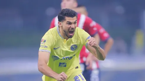 Henry Martín trae de hijo a Chivas.