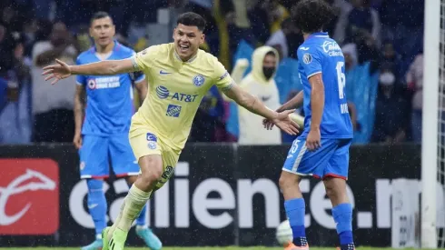 Richard Sánchez demostró cómo se habla previo a un partido.