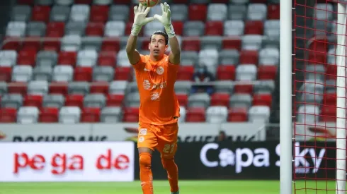 Óscar Jiménez será titular ante Querétaro