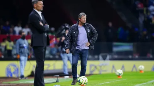 América dejó sin trabajo a un director técnico.