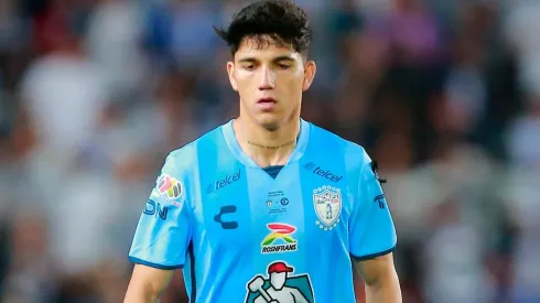 PACHUCA, MEXICO – OCTUBRE 30: Kevin Alvarez del Pachuca conduce el balon durante el juego de vuelta de la Final del Torneo Apertura 2022 de la Liga BBVA MX en el Estadio Hidalgo el 30 Octubre de 2022 en Pachuca, Mexico. (Foto: Mauricio Salas/JAM MEDIA)