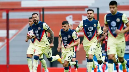 Emanuel Aguilera volverá al futbol argentino tras jugar en Tijuana, América y Atlas.