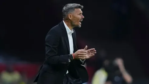 Fernando Ortiz reconoció que las fallas en defensa las compensan con goles.