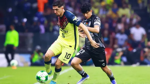 América batalla para imponerse a Pachuca en casa.