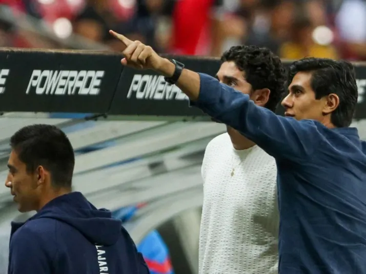 ¡Un periodista se burló de JJ Macías en la previa del Clásico Nacional!