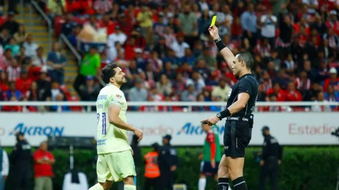 Martín fue amonestado por la puesta en escena.