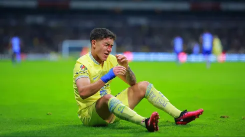 Zendejas continuó jugando a pesar del golpe