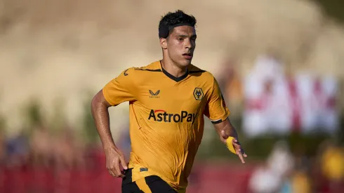 El delantero mexicano podría dejas a los Wolves en verano
