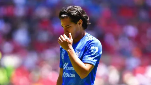 Hasta en Argentina se burlan del presente de Diego Lainez