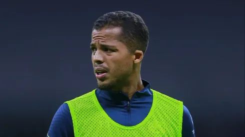 Desde Sudamérica van por Giovani Dos Santos