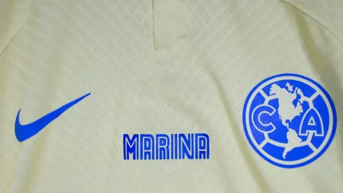 Las jugadoras de América Femenil jugaron con el nombre de sus mamás en la camiseta.
