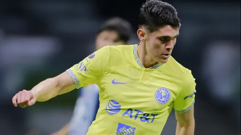 Israel Reyes podría salir de América