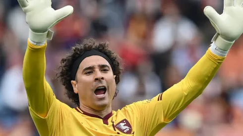 Guillermo Ochoa es buscado por un gigante europeo