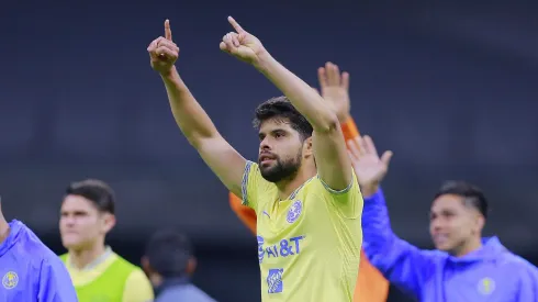 Ahora se enfría la salida de Néstor Araujo a AEK Atenas