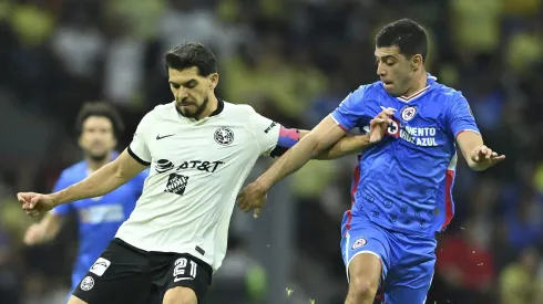 Henry Martín sigue como duda antes del Clásico Joven.