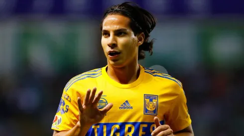 Diego Lainez muestra su versión más dura contra el club que lo formó.