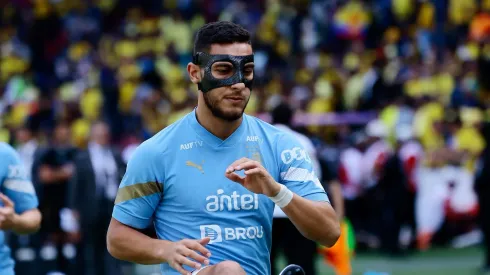 Cáceres repite como titular con Uruguay.
